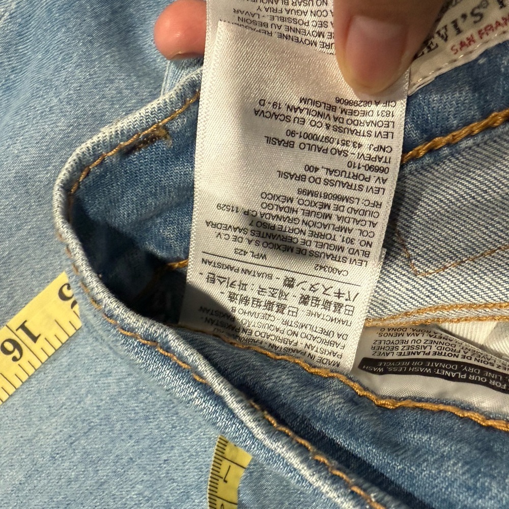 Levi's Distressed Light Blue Skinny Jeans - Picture 11 of 13